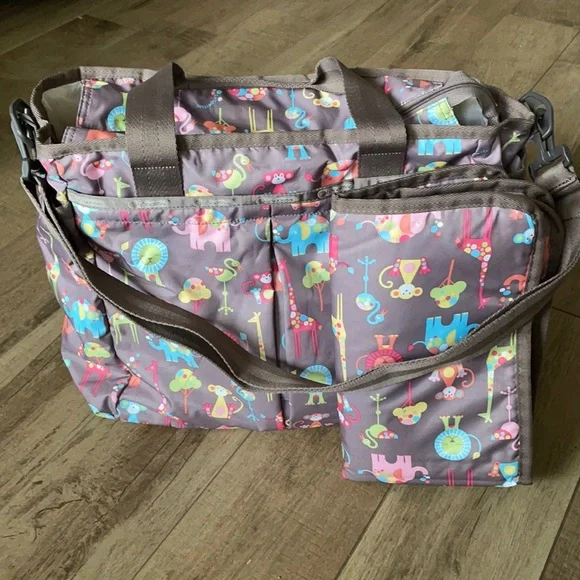 Lesportsac Bags Lesportsac Zoo Buddies Ryan Baby Bag Poshmark
